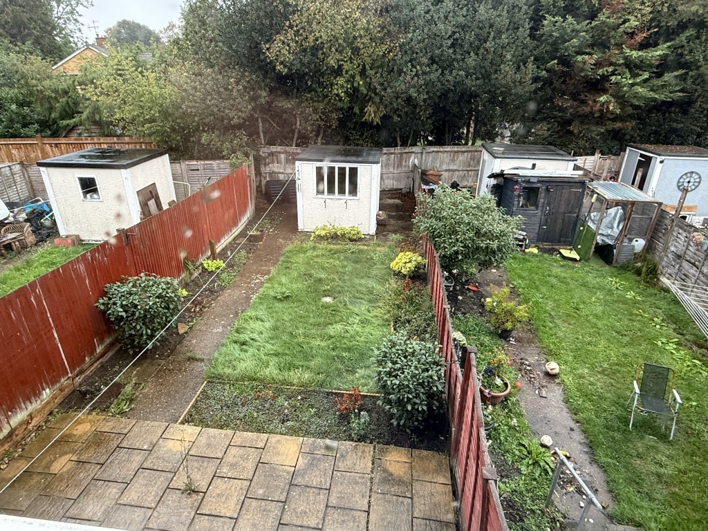 Lot: 159 - HOUSE IN NEED OF IMPROVEMENT - Rear Garden at House in Need of Improvement